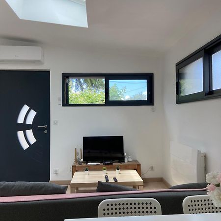 Appartement Paisible Proche Centre Ville Bron Eksteriør bilde