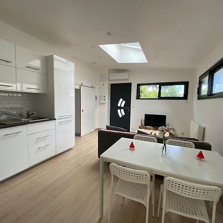 Appartement Paisible Proche Centre Ville Bron Eksteriør bilde