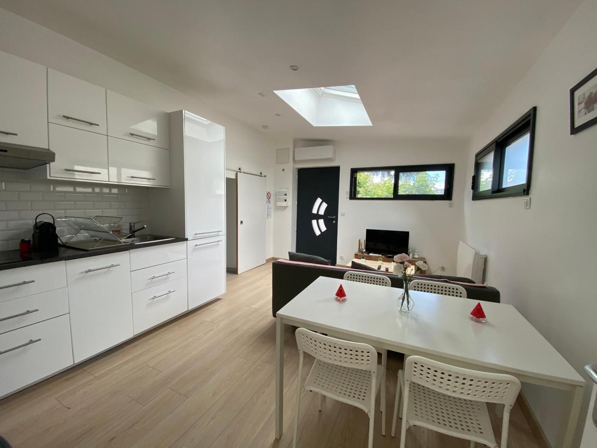 Appartement Paisible Proche Centre Ville Bron Eksteriør bilde
