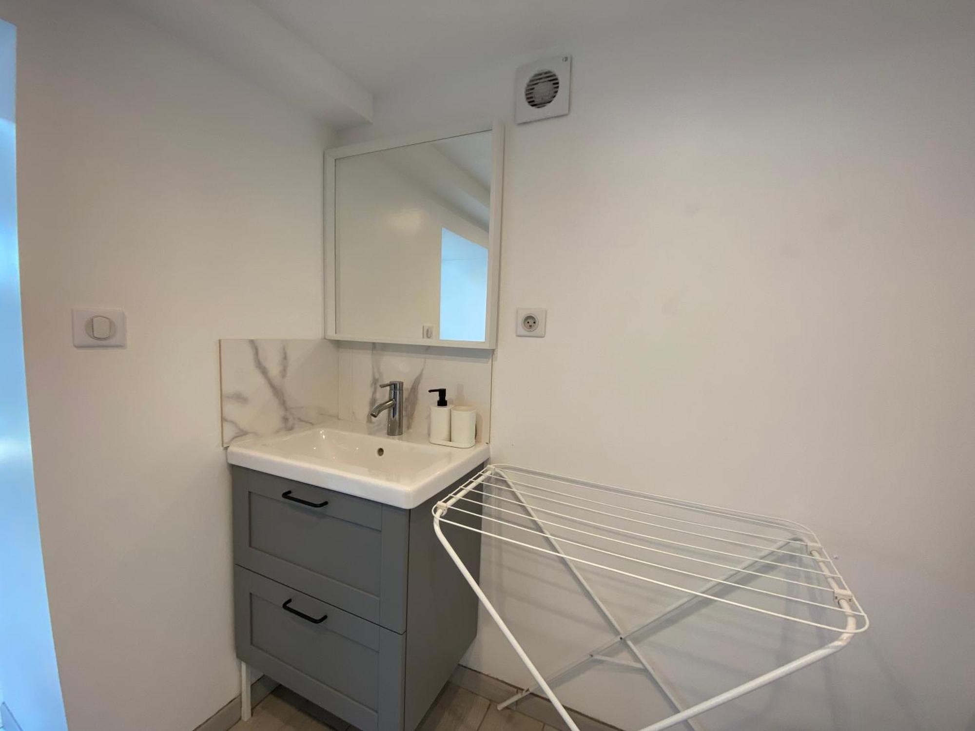 Appartement Paisible Proche Centre Ville Bron Eksteriør bilde